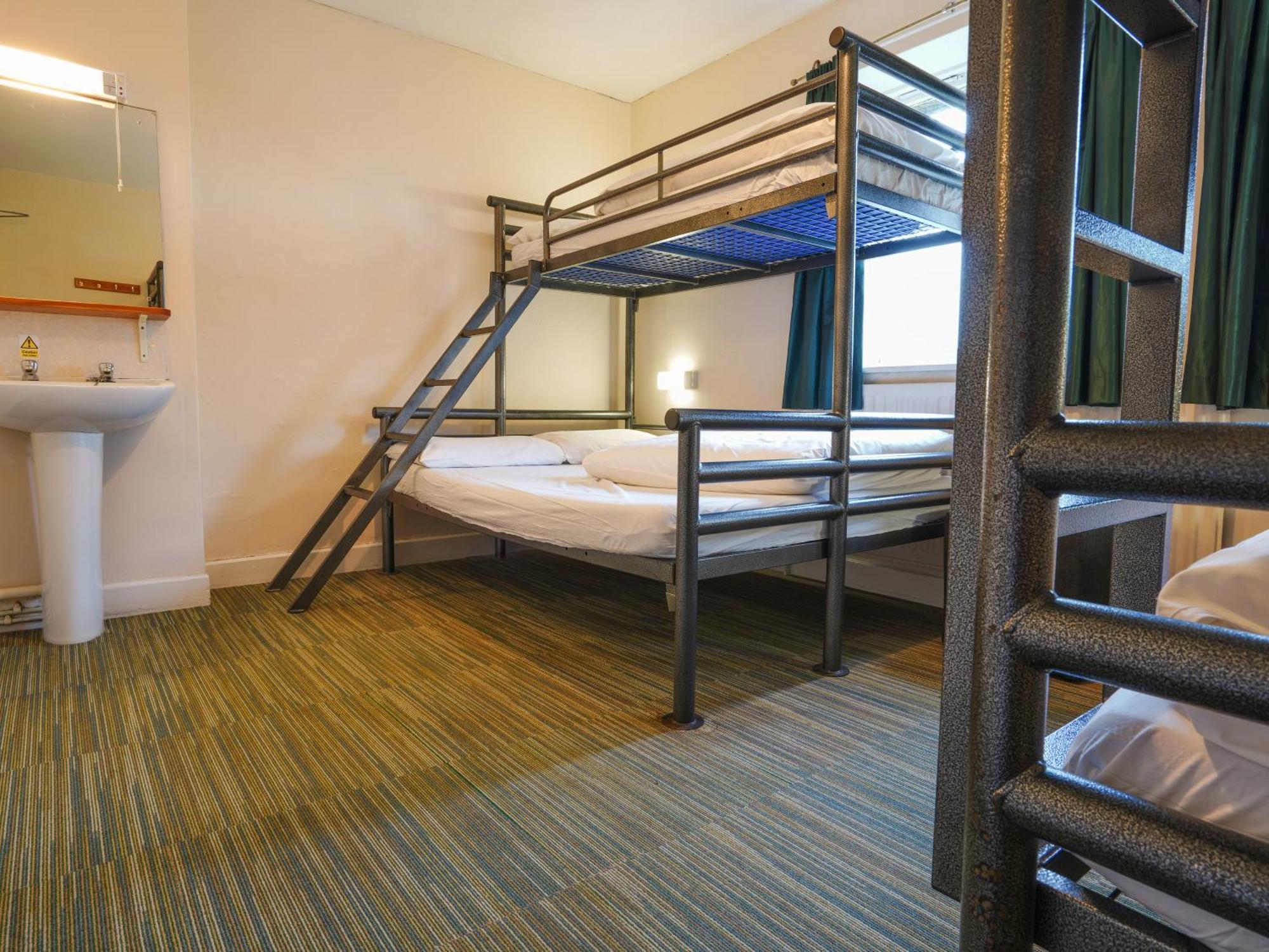 Yha Albergue *